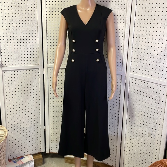 Karl Lagerfeld - Picture 2 of 14